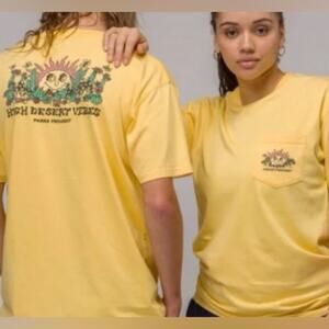 PARKS PROJECT High Desert Vibes Sun Pocket Tee. Yellow.‎  Unisex XL
